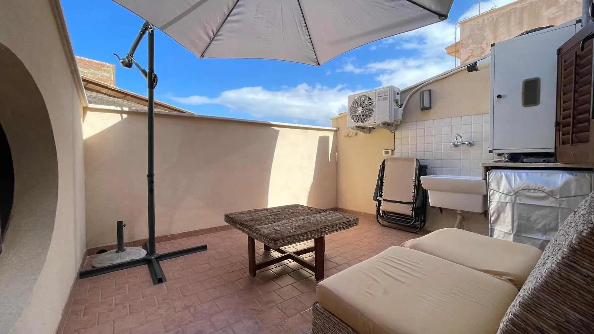 Casa Vacanze A Termini Imerese - Eden Holiday Home Italia